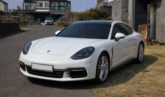 포르쉐 파나메라 4 E-Hybrid